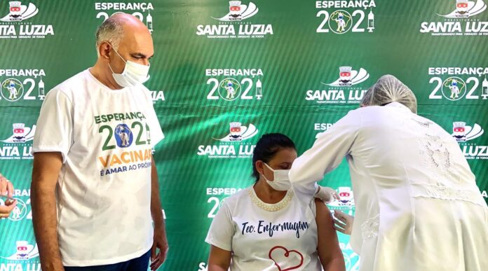 Santa Luzia inicia processo de vacinação contra COVID-19