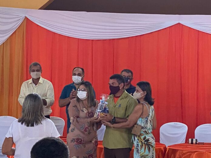 O cúmulo da hipocrisia: Em Juru Garis são homenageados, mas seus salários...