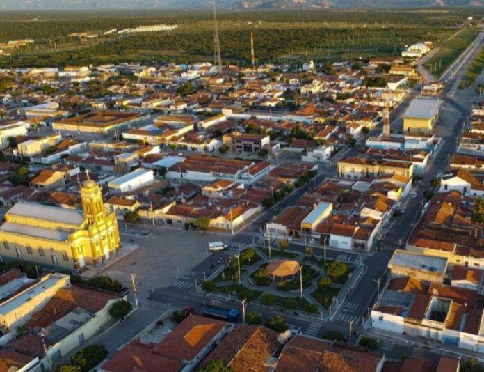 Prefeitura de São Mamede publica edital de Concurso Público com 64 vagas