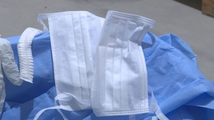 Juiz federal manda bloquear bens de prefeito na Paraíba, secretária, empresário e empresa