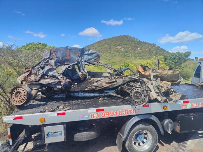 PRF atende grave sinistro de trânsito com vítima morta na BR-230, entre Aparecida e Pombal. Confira as imagens: