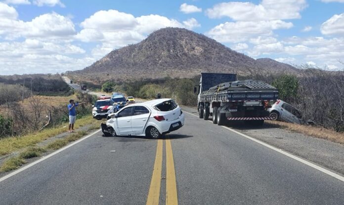 Ultrapassagem Proibida Provoca Grave Acidente na BR-230 Entre Pombal e Aparecida-PB