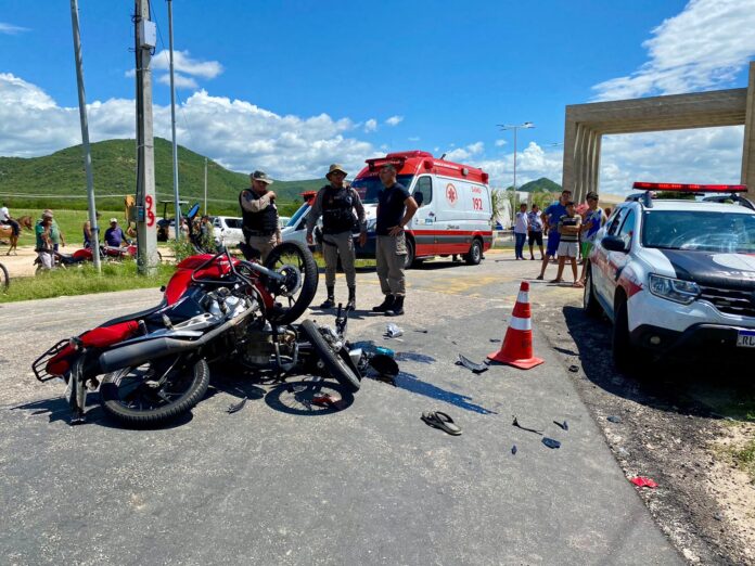Colisão entre 2 motos é registrada na PB 221 perímetro urbano de São José do Sabugi