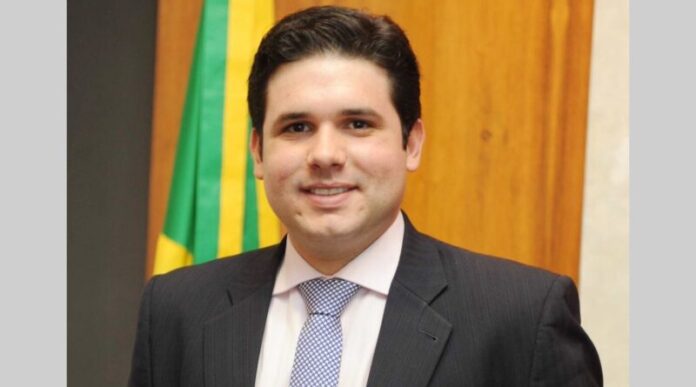 Deputado patoense Hugo Motta é cotado para o Ministério da Cidadania