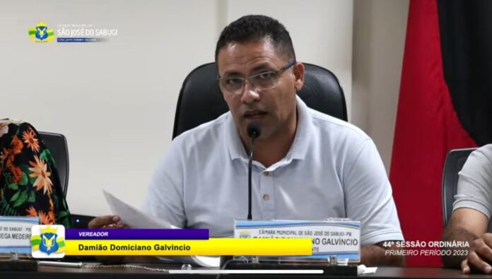 Vereador Júnior Galvíncio quer proteção para passageiros nas saídas de São José do Sabugi