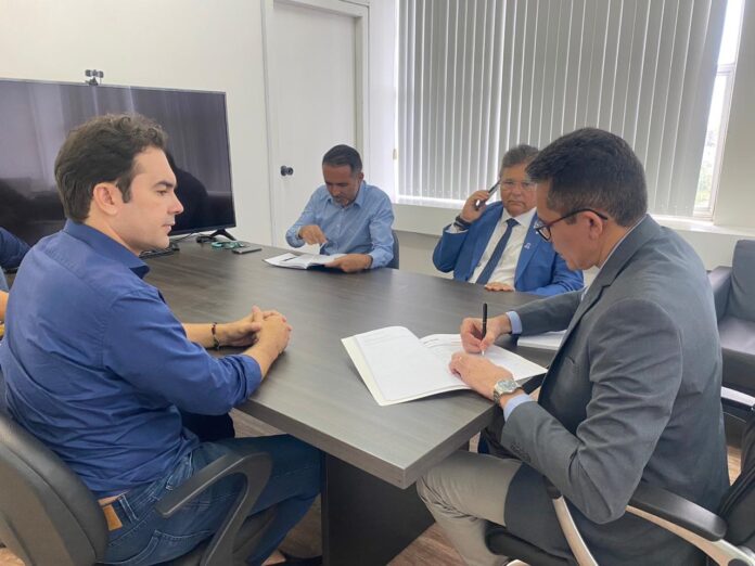 PREFEITO SEGUNDO DOMICIANO SOLICITA REFORMA DA ESCOLA OLAVO BILAC E A CONTRATAÇÃO DE NOVOS PROFESSORES