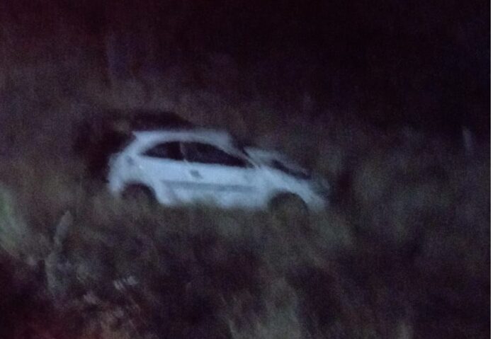 Capotamento registrado na rodovia que liga São José do Sabugi a Santa Luzia no sertão da Paraíba