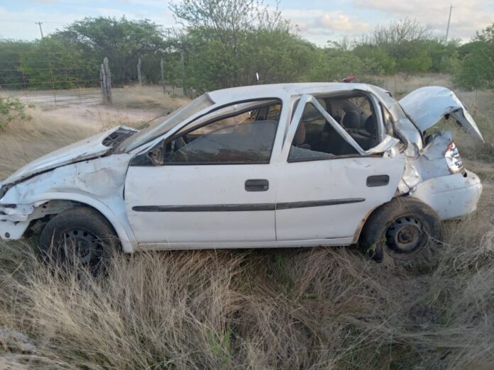 Capotamento no PB 221 entre São José do Sabugi e Santa Luzia. Confira as imagens: