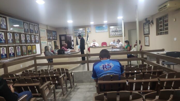 As escondidas, vereadores de Juru reprovam projeto que garantia cestas básicas para famílias carentes.