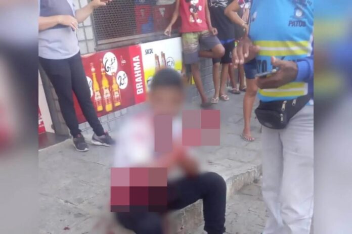 Briga por conta de cuscuz acaba com estudante esfaqueado por colega em Patos