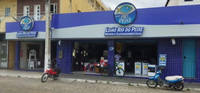 Loja de móveis é assaltada em Santa Luzia