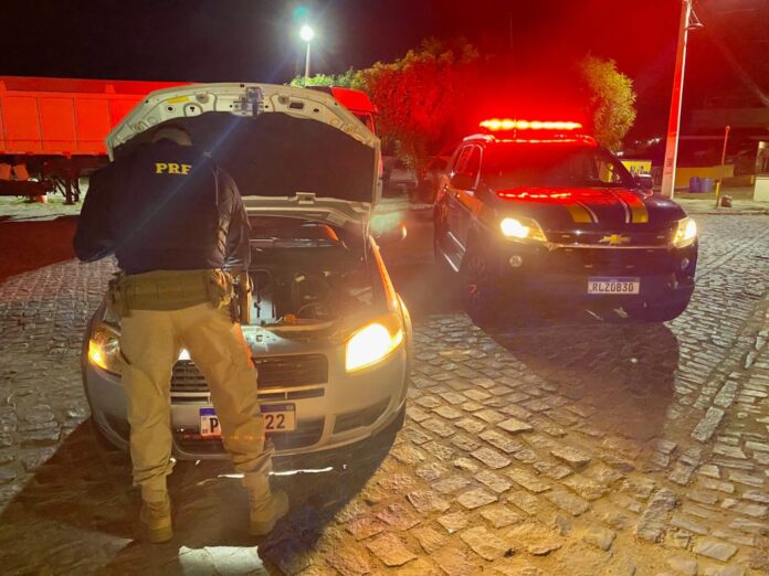 Veículo clonado é recuperado pela PRF em Santa Luzia, na PB