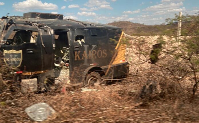 Mais um carro-forte é alvo de assalto na divisa entre Brejinho-PE e Teixeira-PB, na tarde desta terça-feira (10)