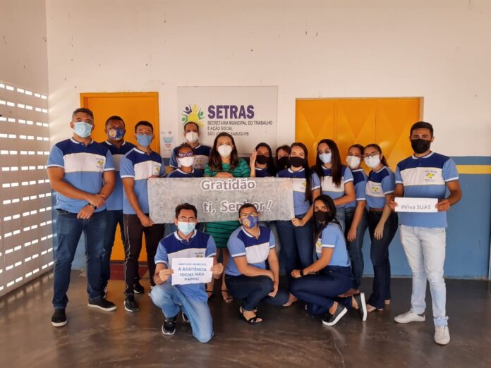 São José do Sabugi imuniza trabalhadores da Assistência Social contra o COVID-19