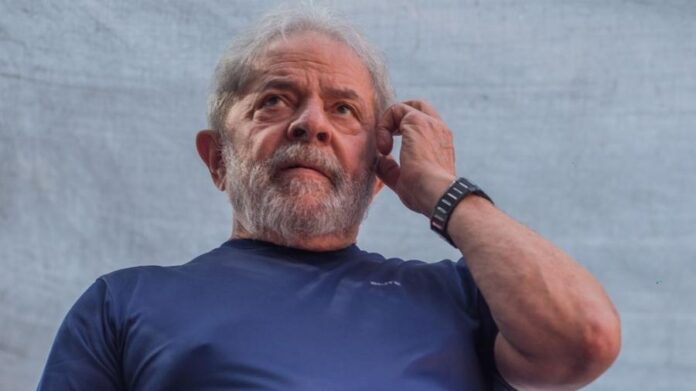 Lula tem condenações anuladas por Fachin e é liberado para disputar eleição