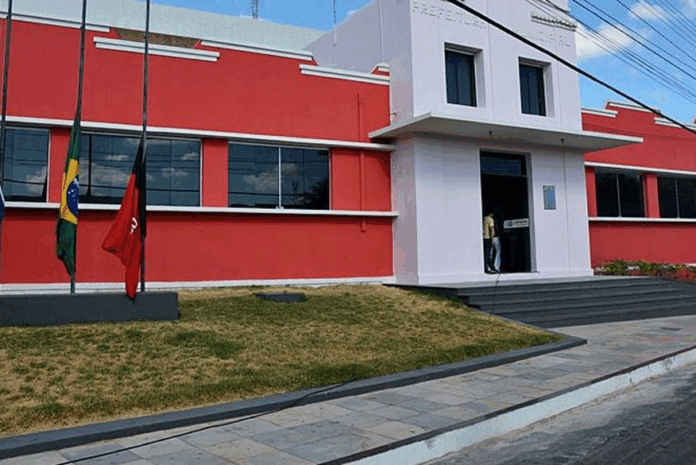 Decreto proíbe abertura de bares, academias e estabelece toque de recolher a partir das 19h em Uiraúna