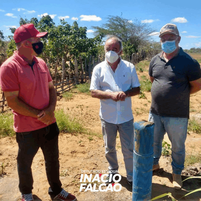 Em pleno domingo o deputado Inácio Falcão visitou o município de Parari e foi até a zona rural para conferir o trabalho em prol dos Pararienses no Cariri da Paraíba