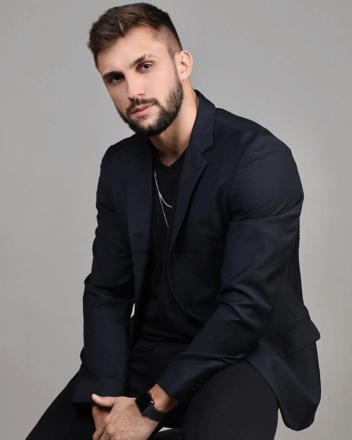 Ex-BBB Arthur recebe ameaças de morte ao sair do reality