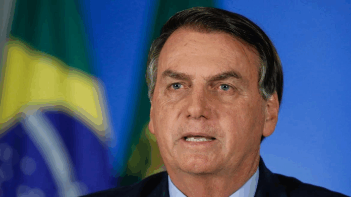 Bolsonaro vai liberar quase R$ 1 bilhão para ajudar empresários