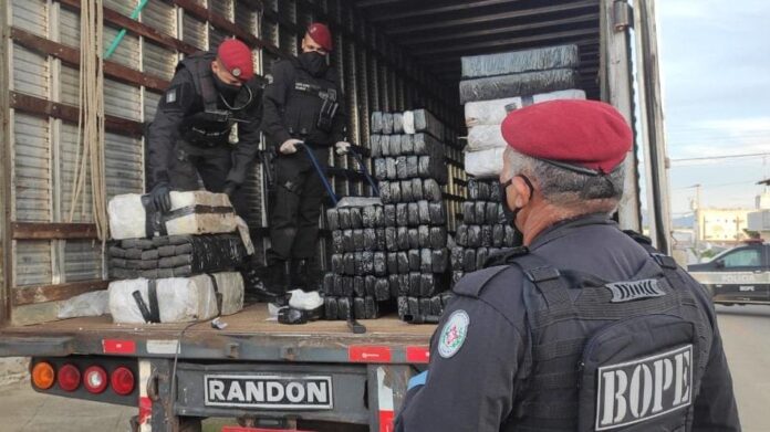 PF e PM interceptam carga com mais de 600 kg de drogas no Sertão da Paraíba