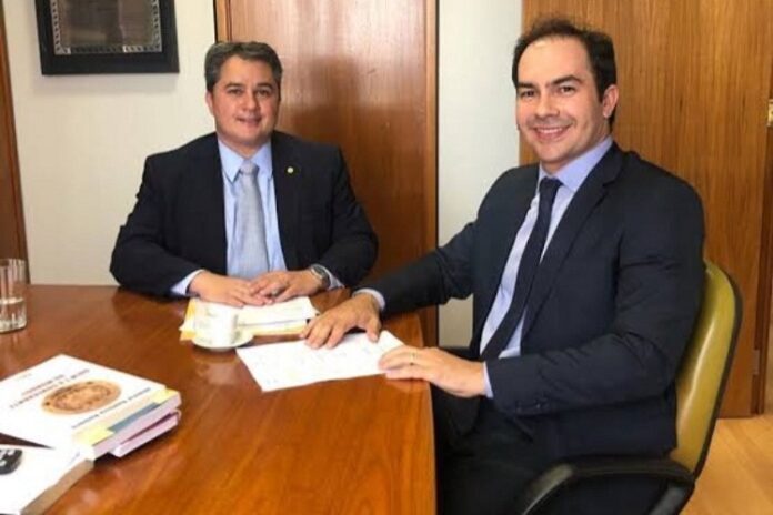 Senador Efraim Filho libera repasse de R$ 350 mil para Escola Modelo em São José do Sabug