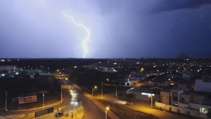 Período chuvoso começa no interior e Aesa projeta volumes acima da média histórica para Sertão e Alto Sertão