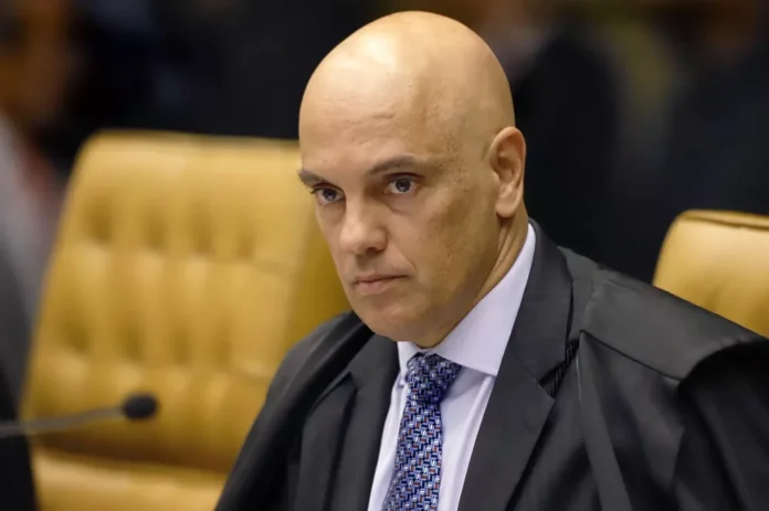 Ministro Alexandre de Moraes durante sessão do STF