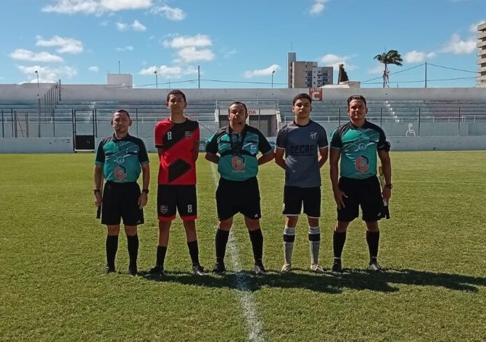 Teixeira FC comemora o bicampeonato da Etapa Regional de Patos da Copa Paraíba Sub-15