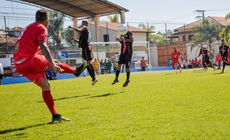 Maringá vence Floresta e conquista acesso inédito à Série B